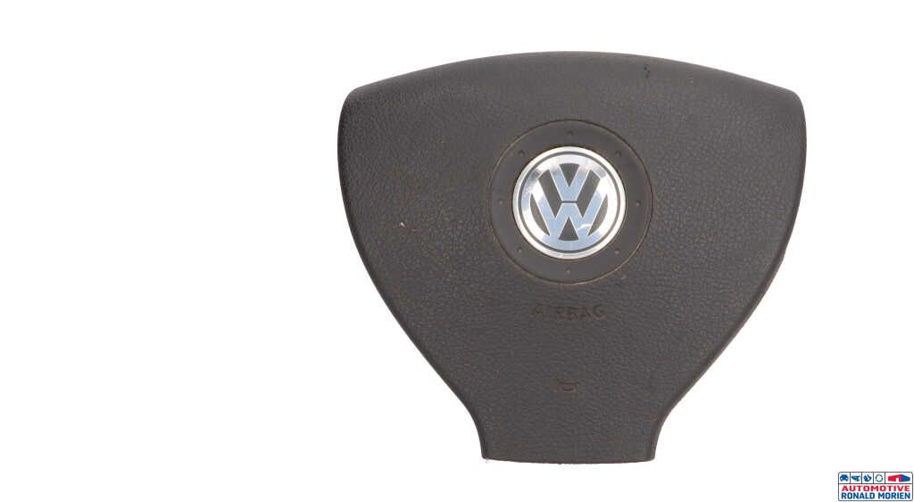 Usagé Airbag gauche (volant) Volkswagen Golf V (1K1) 1.9 TDI Prix € 45,00 Règlement à la marge proposé par Automaterialen Ronald Morien B.V.