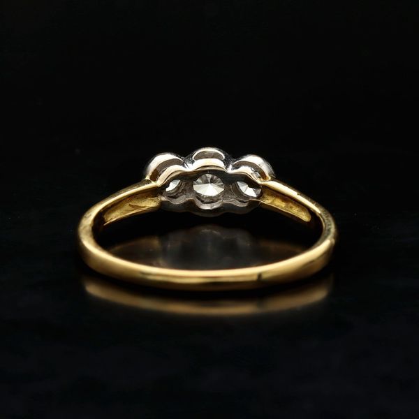 18ct Gold Diamond Ring