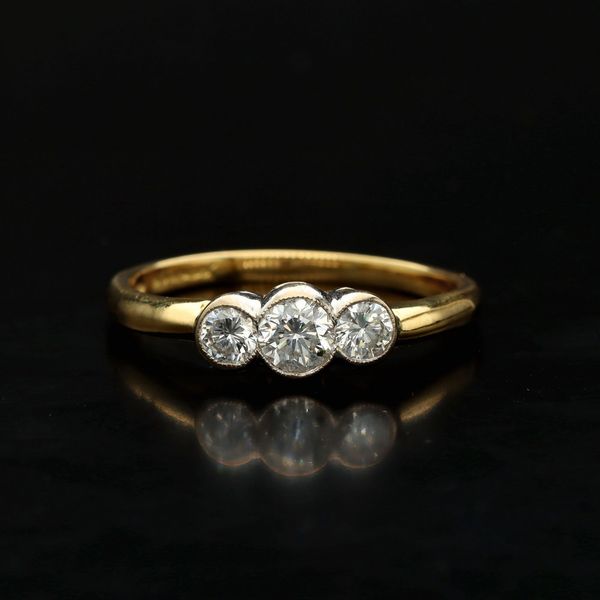 18ct Gold Diamond Ring