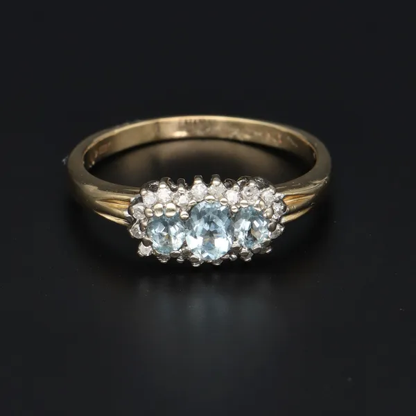 Gold Aquamarine Diamond Ring