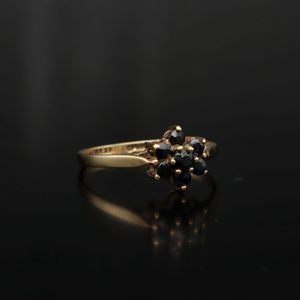 Vintage 9ct Gold Sapphire Ring
