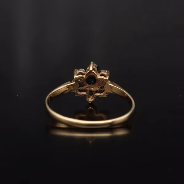 Vintage 9ct Gold Sapphire Ring