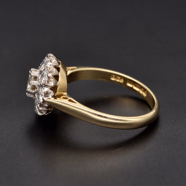 18ct Yellow Gold Diamond Cluster Ring