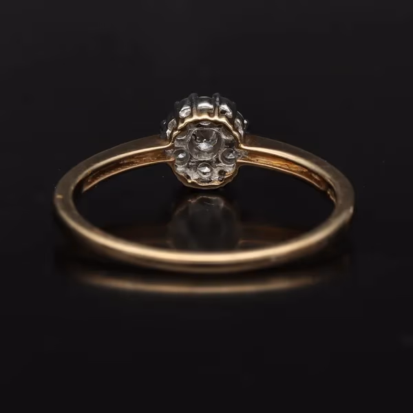 9ct Diamond Cluster Ring