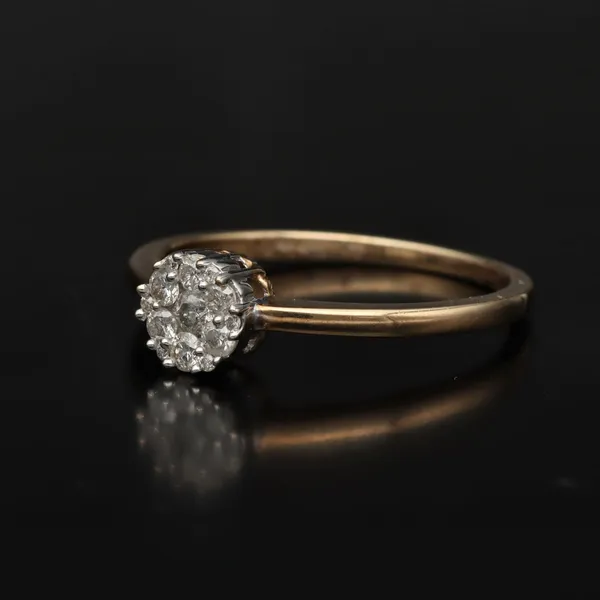 9ct Diamond Cluster Ring