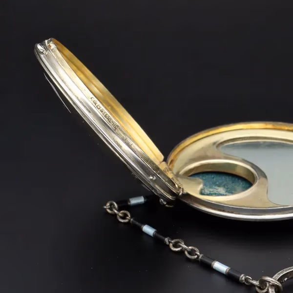 Silver Enamelled Chain Compact