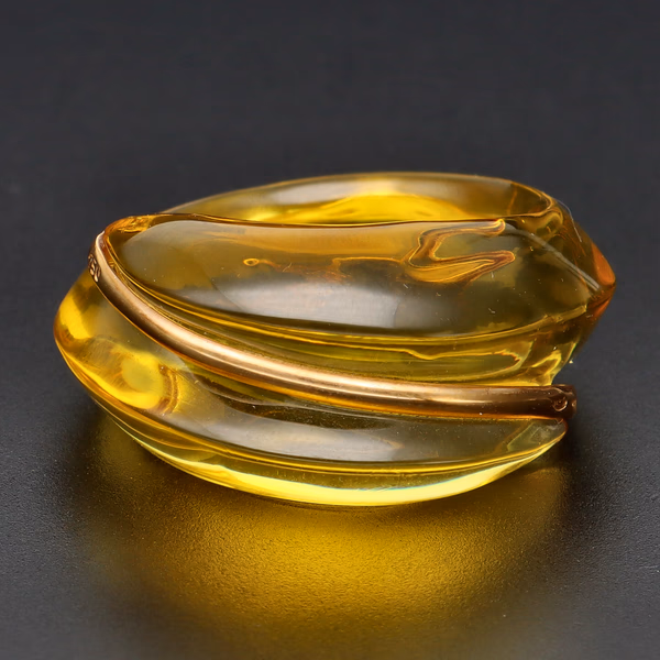 Baccarat Coquillage Amber Ring
