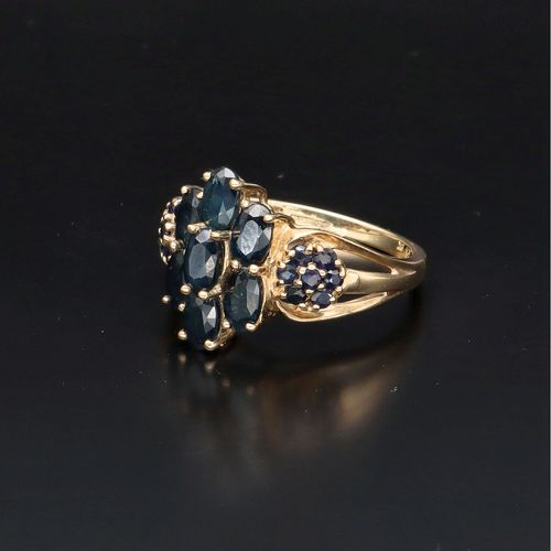 9ct Gold Sapphire Ring image-3