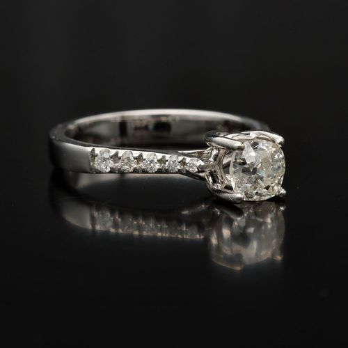 18k Gold Victorian Cut Diamond Ring image-1