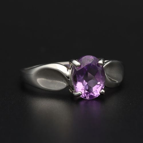 Gold Amethyst Ring image-1