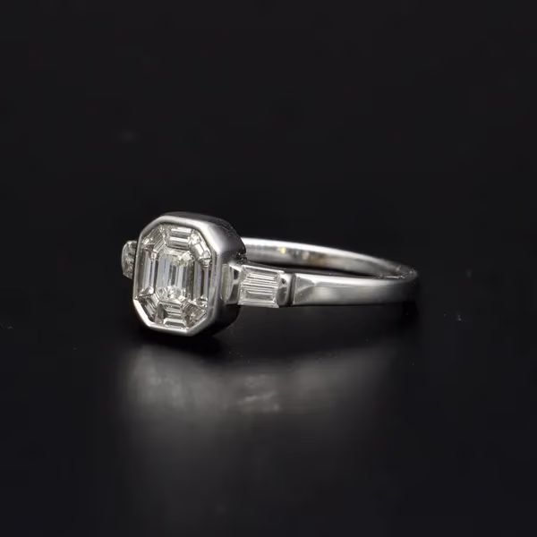 18ct White Gold Diamond Cluster Ring