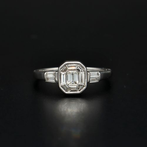 18ct White Gold Diamond Cluster Ring image-2