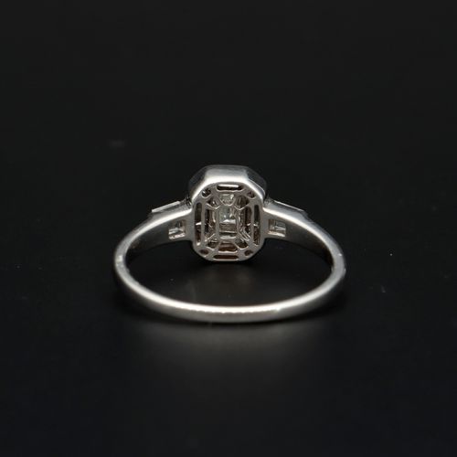 18ct White Gold Diamond Cluster Ring image-4