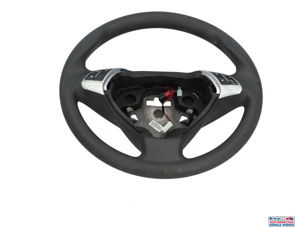 Used Steering wheel Fiat Punto Evo (199) 1.3 JTD Multijet 85 16V Euro 5 Price € 35,00 Margin scheme offered by Automaterialen Ronald Morien B.V.