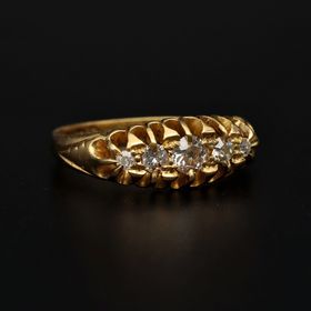 Antique 18ct Gold Diamond Ring