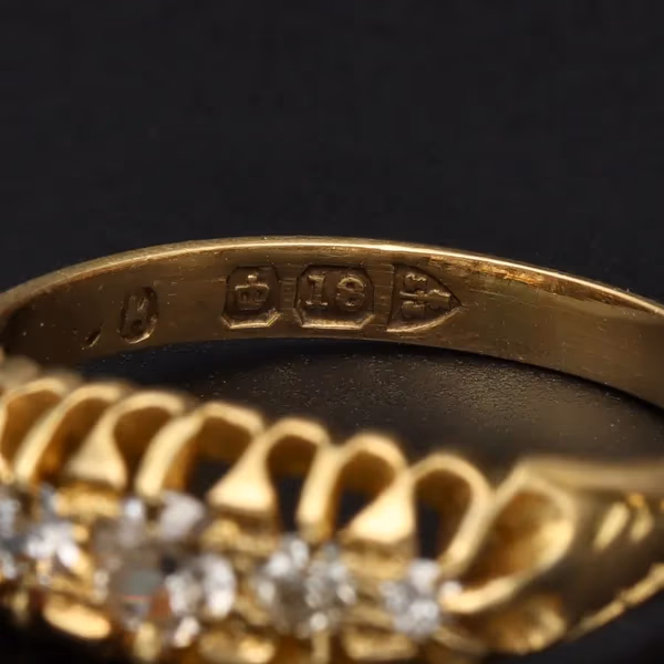 Antique 18ct Gold Diamond Ring