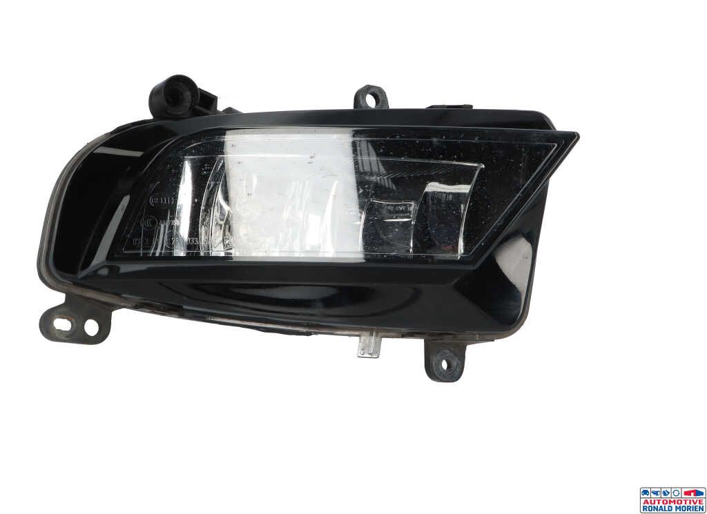 Used Fog light, front right Audi A4 (B8) 1.8 TFSI 16V Price € 35,00 Margin scheme offered by Automaterialen Ronald Morien B.V.