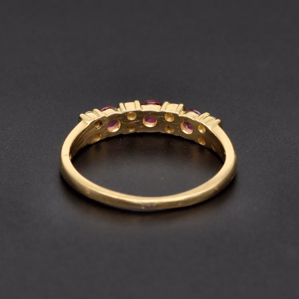18ct Yellow Gold 0.40ct Diamond & 0.30ct Ruby Ring