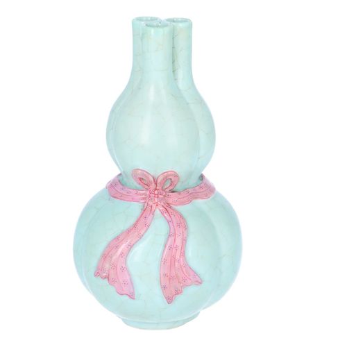 Qing Dynasty Celadon Gourd Vase image-1