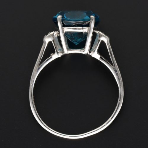 Gold 7.6ct Blue Topaz Diamond Ring image-6