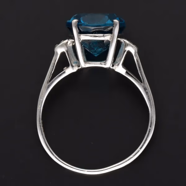 Gold 7.6ct Blue Topaz Diamond Ring
