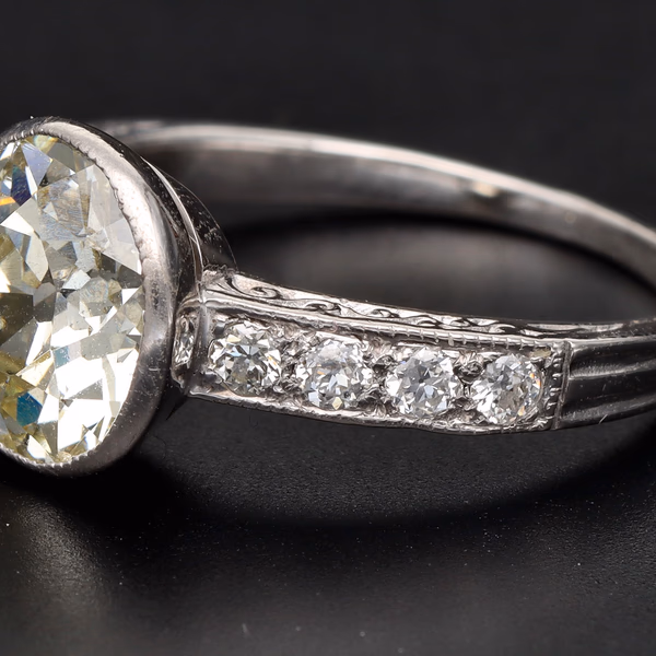 Art Deco Antique Platinum Diamond Solitaire Ring