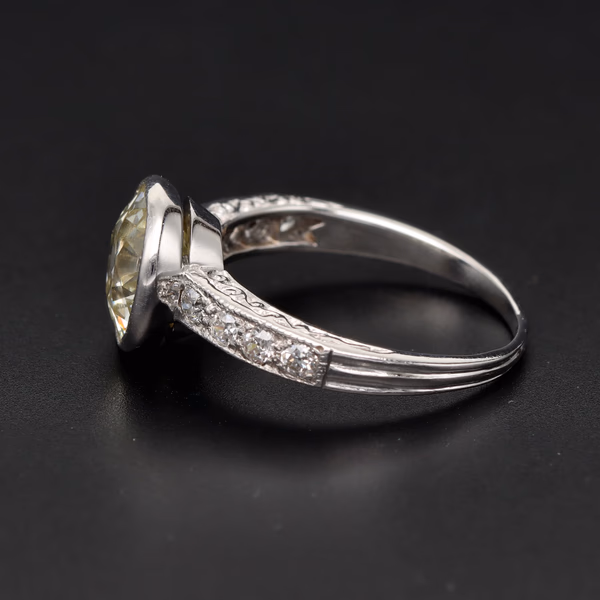 Art Deco Antique Platinum Diamond Solitaire Ring