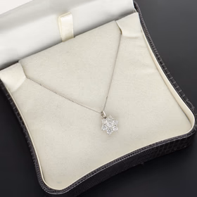 18ct White Gold Diamond Pendant
