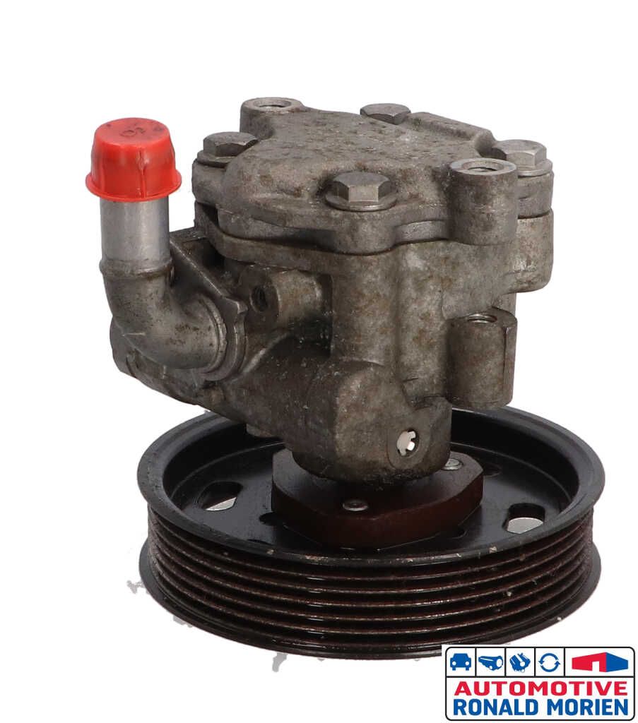 Used Power steering pump Volkswagen New Beetle (9C1/9G1) 1.8 20V Turbo Price € 19,00 Margin scheme offered by Automaterialen Ronald Morien B.V.