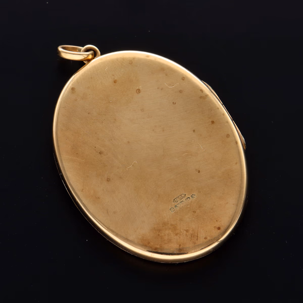9ct Yellow Gold Large Oval Floral Etched Locket