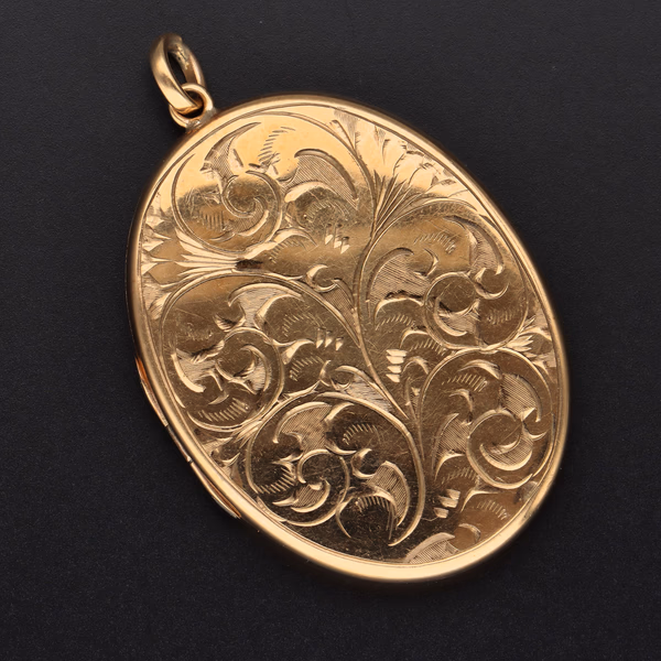 9ct Yellow Gold Large Oval Floral Etched Locket
