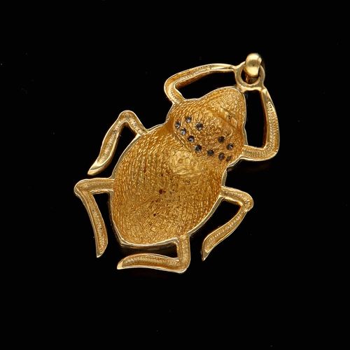 Vintage Italian 14ct Gold Beetle Pendant image-4