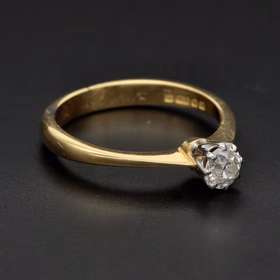 Vintage 18ct Gold Solitaire Diamond Ring