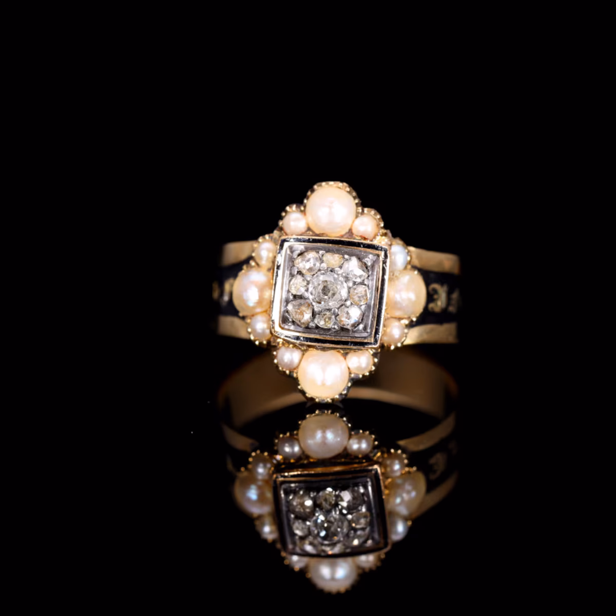 360° view of The Antique Georgian 1823 Exquisite Diamond and Pearl Mourning Ring