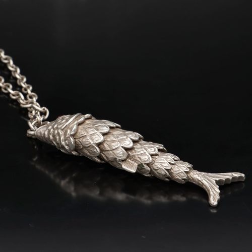 Vintage Silver Articulated Fish Pendant Necklace image-5