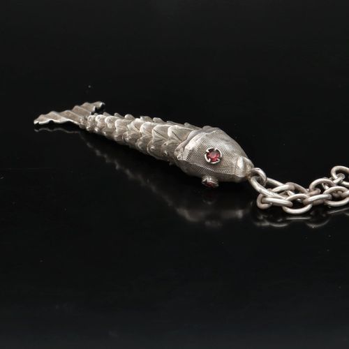 Vintage Silver Articulated Fish Pendant Necklace image-3