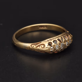 Large 18ct Gold Diamond Ring