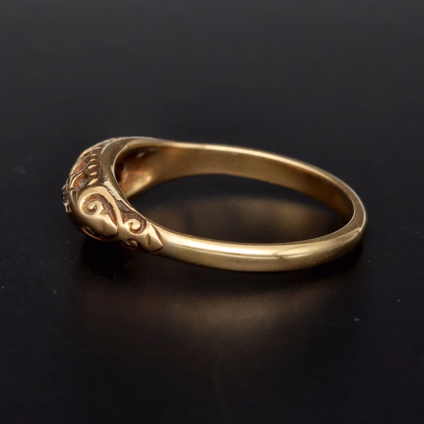 Large 18ct Gold Diamond Ring