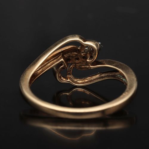 Unusual Gold Diamond Ring image-5