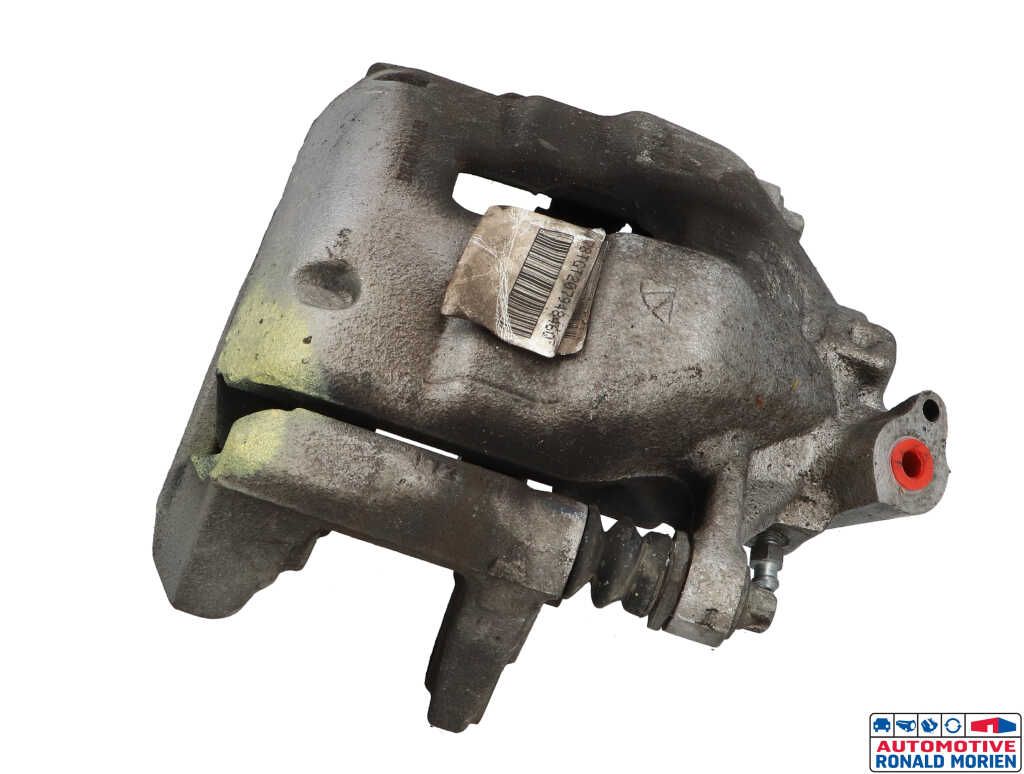 Used Front brake calliper, left Peugeot 308 SW (L4/L9/LC/LJ/LR) 1.5 BlueHDi 130 Price € 29,00 Margin scheme offered by Automaterialen Ronald Morien B.V.