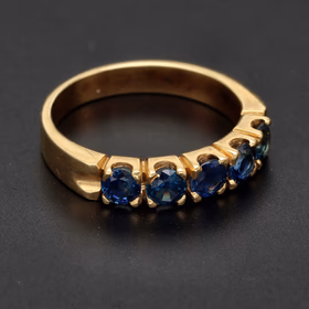 18ct Yellow Gold Sapphire Ring
