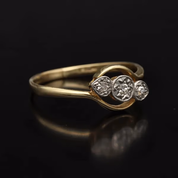 18ct Gold and Platinum Diamond Ring