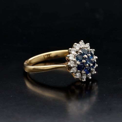 Vintage 18ct Gold Sapphire and Diamond Ring image-1