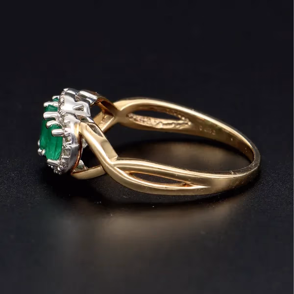 Gold Emerald Diamond Ring