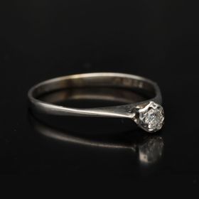 Retro White Gold 0.15ct Diamond Ring. London 1981