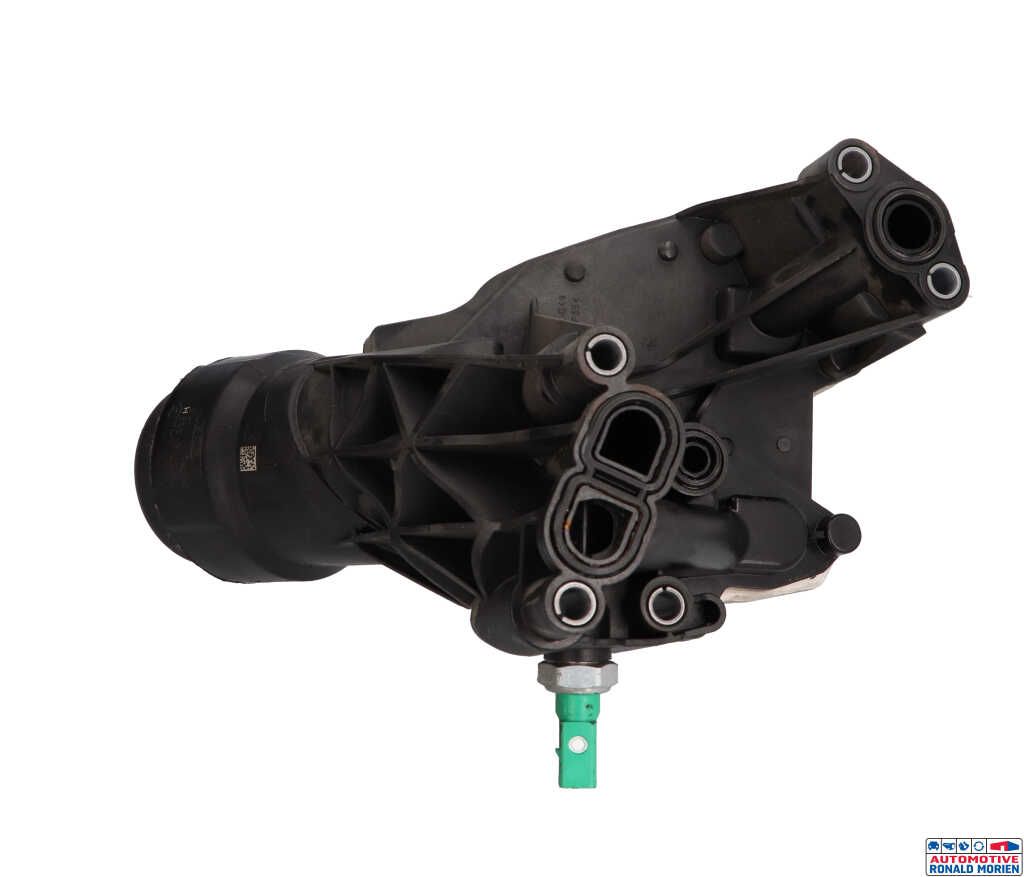 Used Oil filter housing Audi A5 (8T3) 2.0 TDI 16V Price € 149,00 Inclusive VAT offered by Automaterialen Ronald Morien B.V.