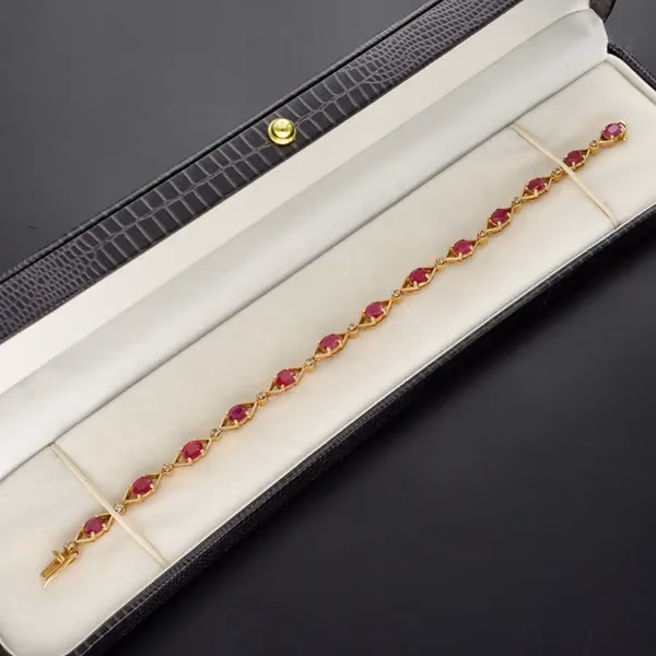 Heavy 18ct Yellow Gold 5.5ct Burmese Ruby & Diamond Bracelet