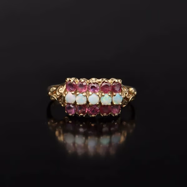 Vintage 9ct Gold Opal and Garnet Ring