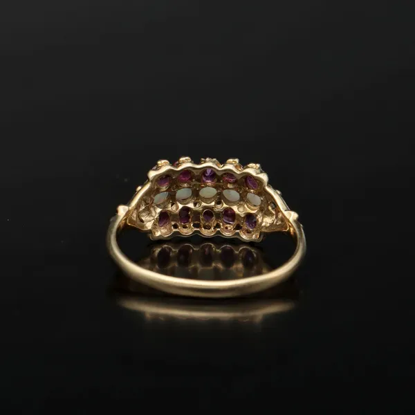 Vintage 9ct Gold Opal and Garnet Ring