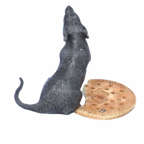 Bronze Rat With Cao Biscuit